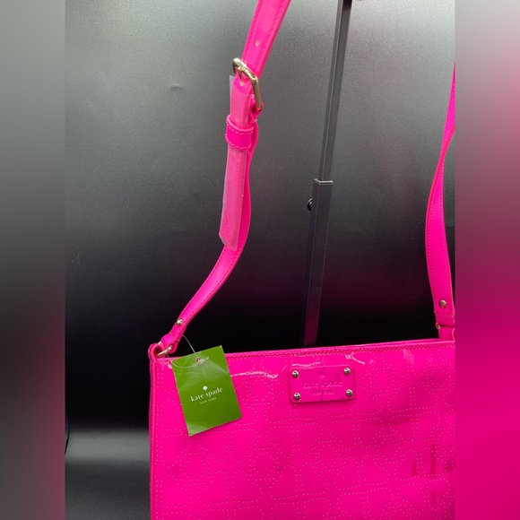 KATE SPADE Darby Crossbody Bag in a Hot Pink New with Tag - Picture 3 of 16